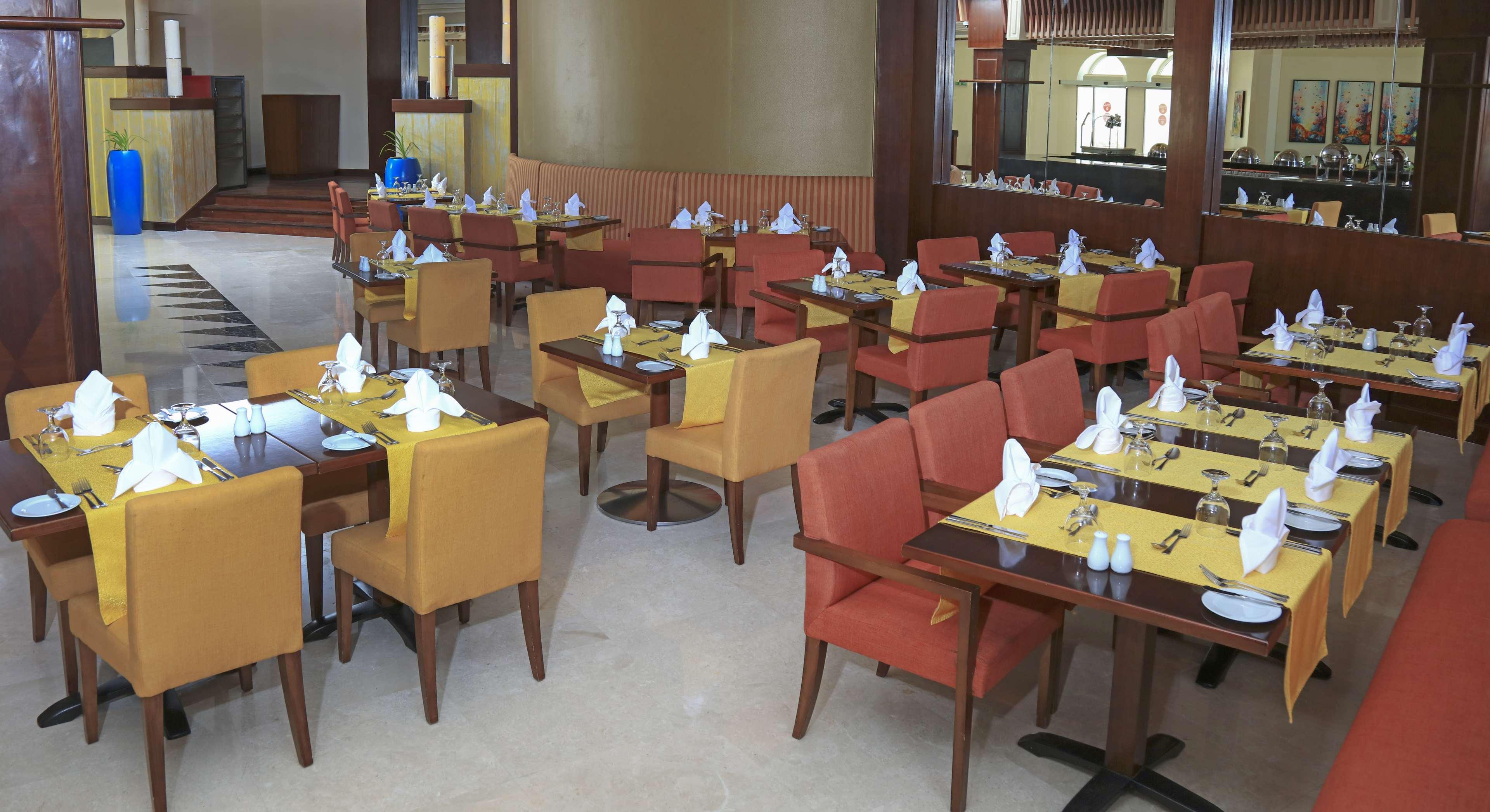 Wyndham Garden Salalah Resort 5*